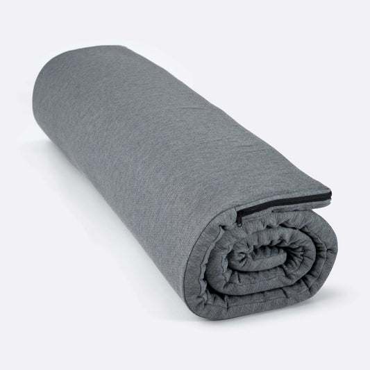 Cargo 2.0 Comfort Topper Enhance the comfort of your TentBox Cargo 2.0 mattress with this Comfort Topper. Just place it on top of your existing mattress — the non-slip bottom keeps it securely in place. The 3.5cm high-density memory foam provides a soft,