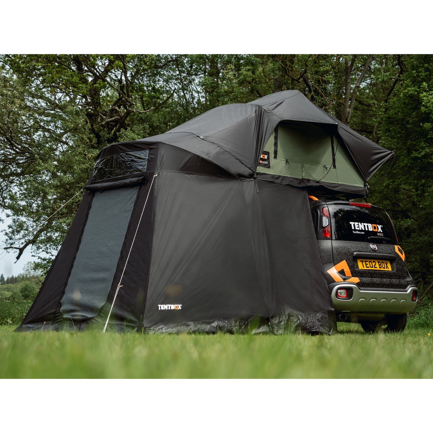 TentBox Living Pod (Lite 2.0) Effortlessly expand your TentBox Lite 2.0 setup with the Living Pod, designed to create a spacious, weatherproof area beneath the fold-out section of your rooftop tent. Whether you're camping in the Scottish Highlands or esca