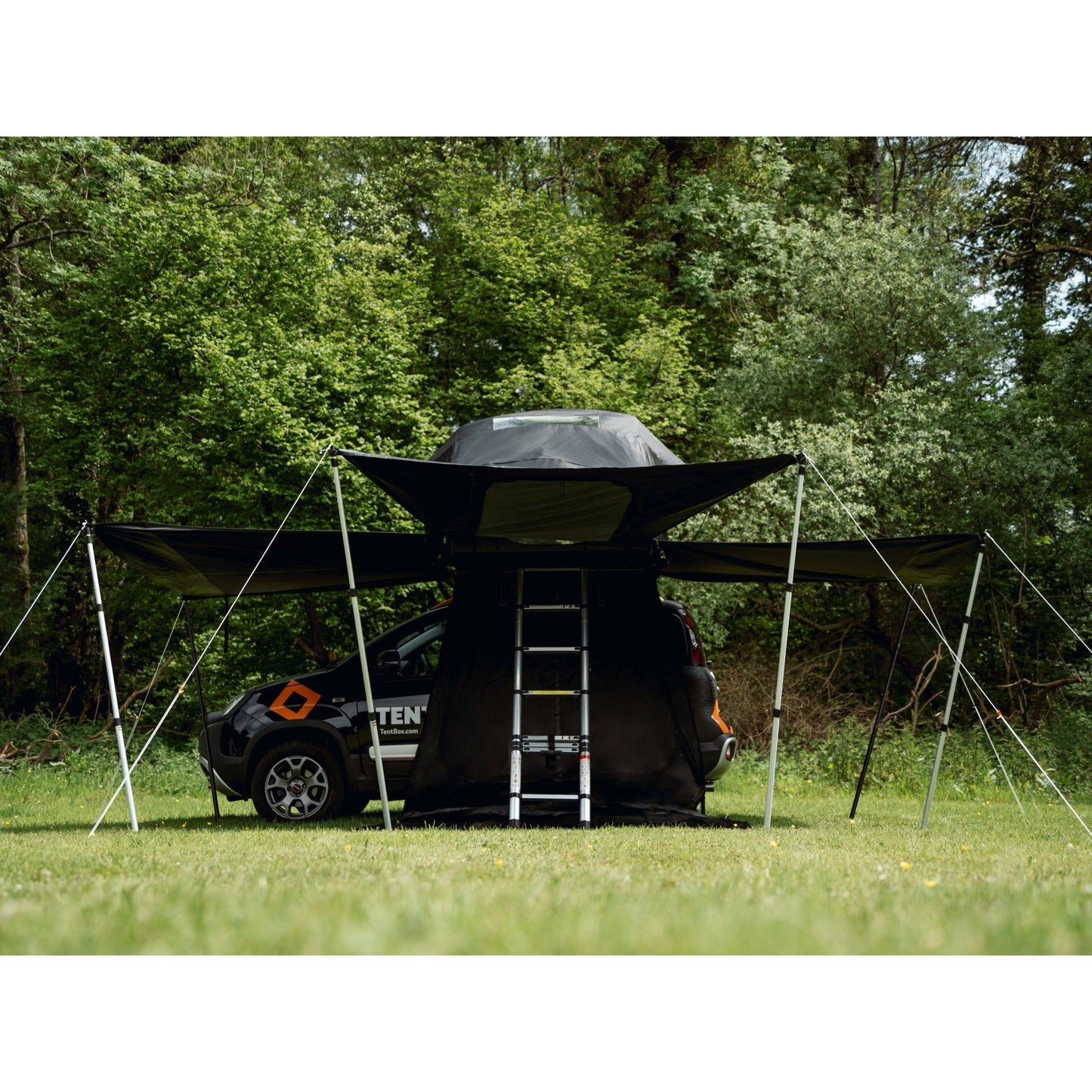 TentBox Living Pod (Lite 2.0) Effortlessly expand your TentBox Lite 2.0 setup with the Living Pod, designed to create a spacious, weatherproof area beneath the fold-out section of your rooftop tent. Whether you're camping in the Scottish Highlands or esca
