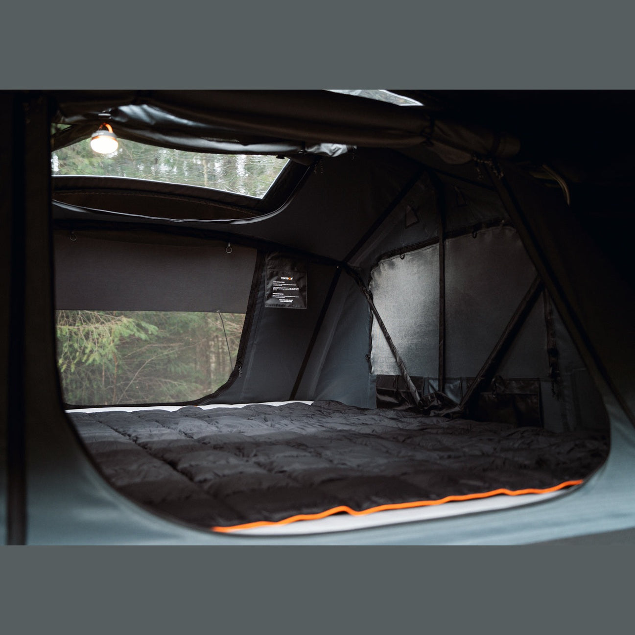 TentBox Lite XL – Spacious Folding Roof Tent TentBox Lite XL offers extra space and lightweight design. Easy to set up, perfect for couples or small families on outdoor adventures.