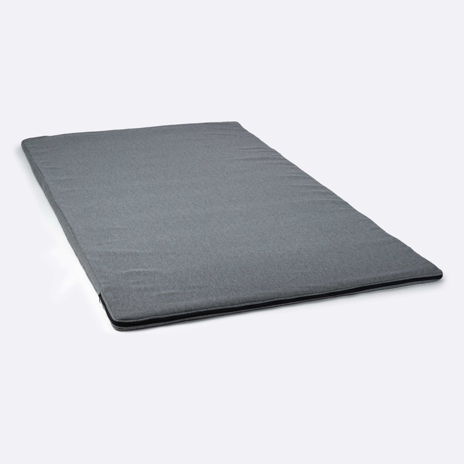 Cargo 2.0 Comfort Topper Enhance the comfort of your TentBox Cargo 2.0 mattress with this Comfort Topper. Just place it on top of your existing mattress — the non-slip bottom keeps it securely in place. The 3.5cm high-density memory foam provides a soft,