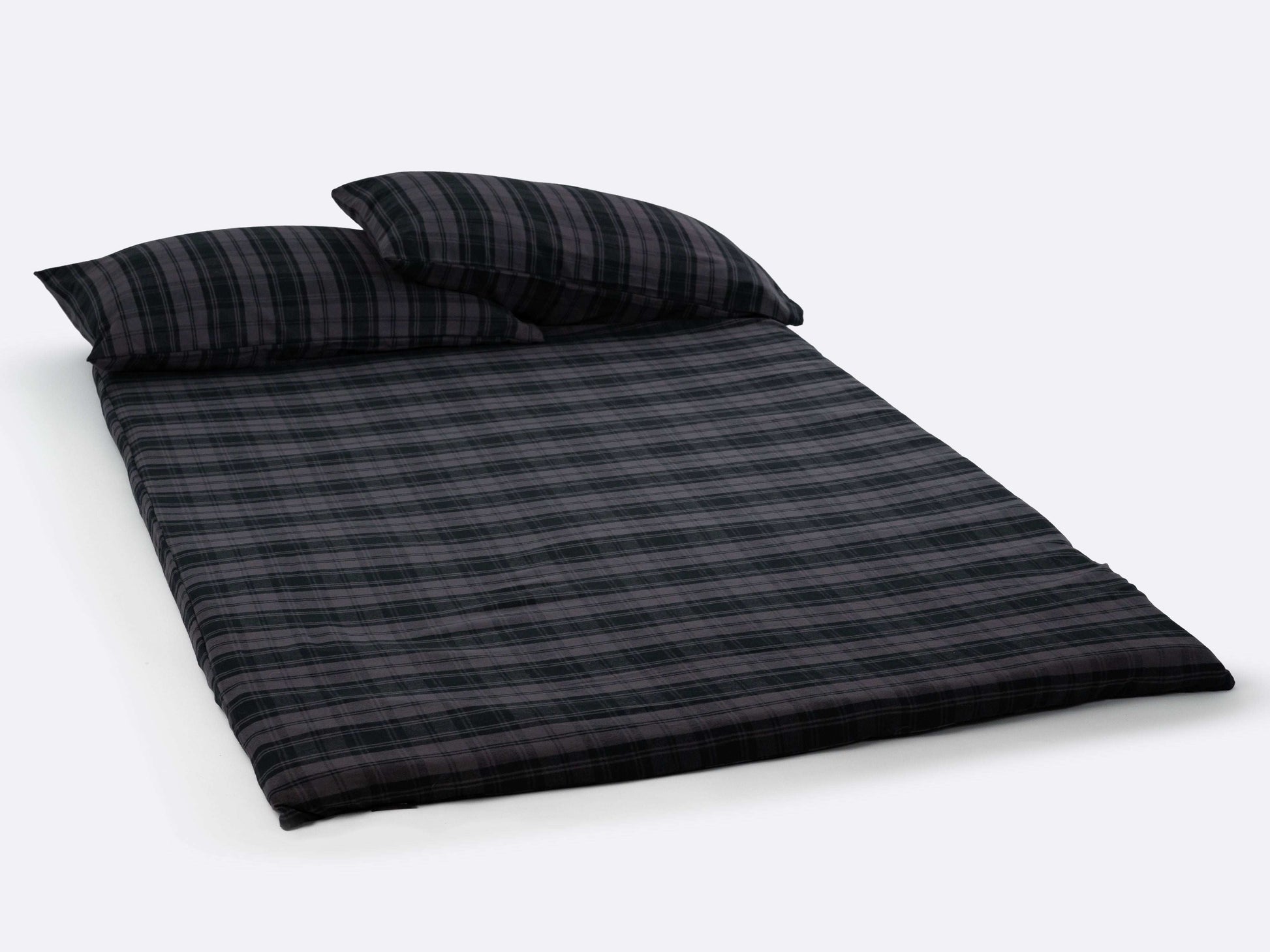 Cargo 2.0 Fitted Sheet These soft cotton sheets are designed to fit the shape of your Cargo 2.0 mattress perfectly, and come with two matching pillowcases to complete the set.