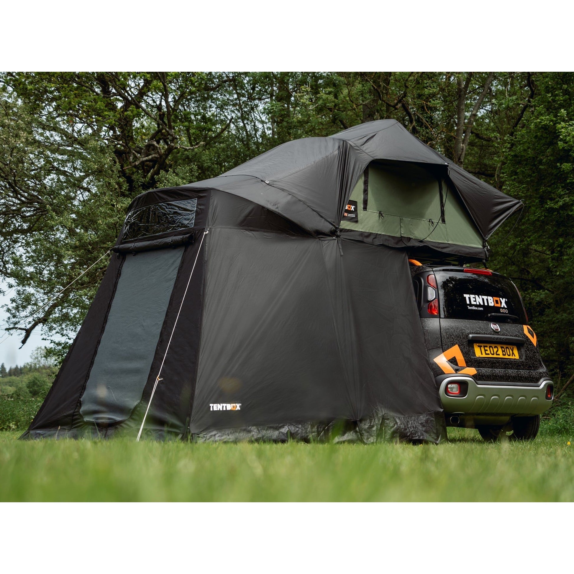 TentBox Living Pod (Lite 2.0) Effortlessly expand your TentBox Lite 2.0 setup with the Living Pod, designed to create a spacious, weatherproof area beneath the fold-out section of your rooftop tent. Whether you're camping in the Scottish Highlands or esca
