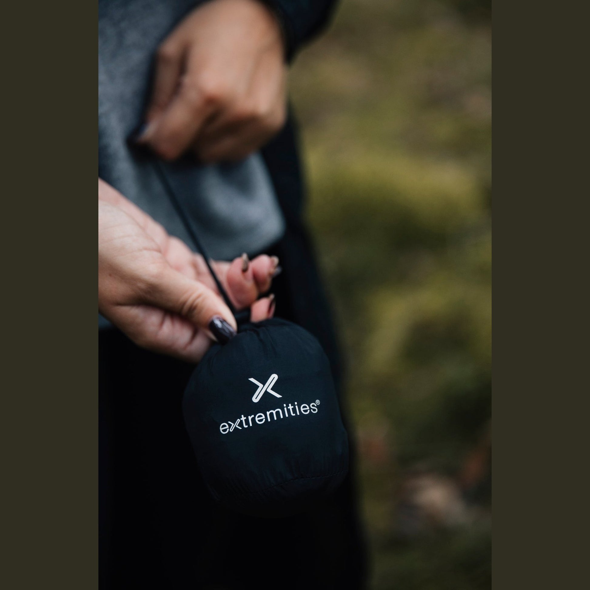 Extremities Paradox Waterproof Primaloft Glove - Black