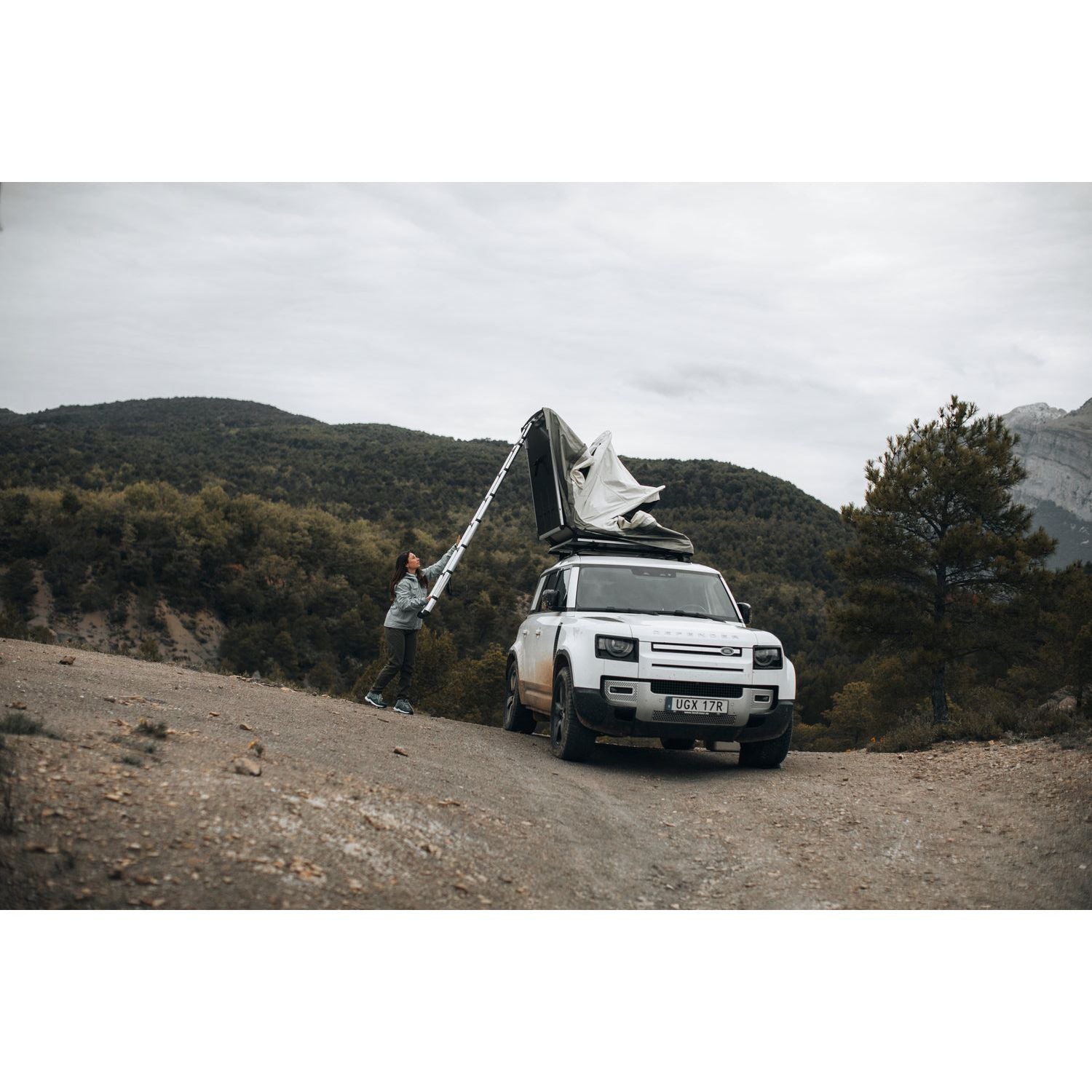 Thule Approach Rooftop Tent M